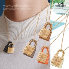 Přívěsek Hermes OKelly z telecí kůže Swift se žlutým zlatem