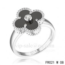 Prsten Van Cleef Alhambra z bílého zlata s onyxem