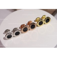 BVLGARI BVLGARI Jednoduchá náušnice s onyxovým prvkem