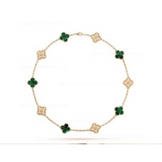 Náhrdelník Van Cleef Arpels Perlee Alhambra s 10 motivy a diamanty
