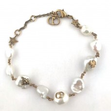 Náramek Dior Tribale Native Retro Brass Bee/CD/Clover Charm Atypical Pearl