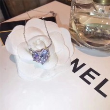 Výprodej falešných šperků s krystaly Tiffany Heart v Malajsii pro ženy