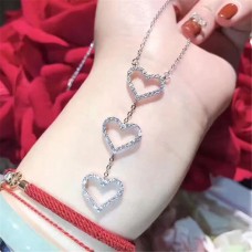 Tiffany náhrdelník s přívěskem a třemi propletenými srdíčky, dámské šperky, dámské šperky, UK