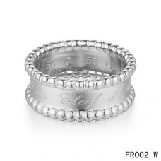 Prsten Van Cleef Arpels Perlee Signature z bílého zlata