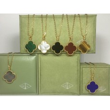 Náhrdelník Van Cleef Arpels Magic Alhambra s dlouhým motivem, 24 mm, přívěsek