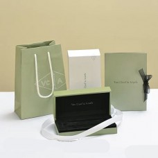  Krabička na náramky Van Cleef Arpels